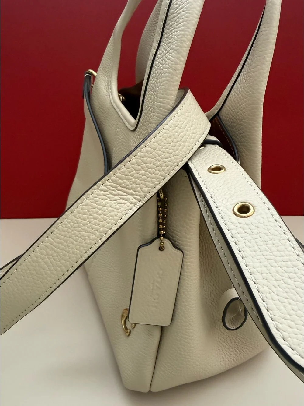 Coach Lana Shoulder Bag 23 Ivory Pebble Leather EUC